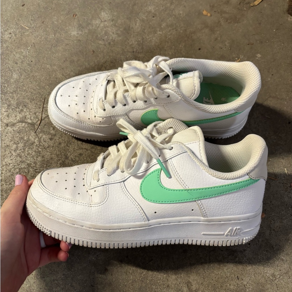 Nike White and Mint Green Sneakers